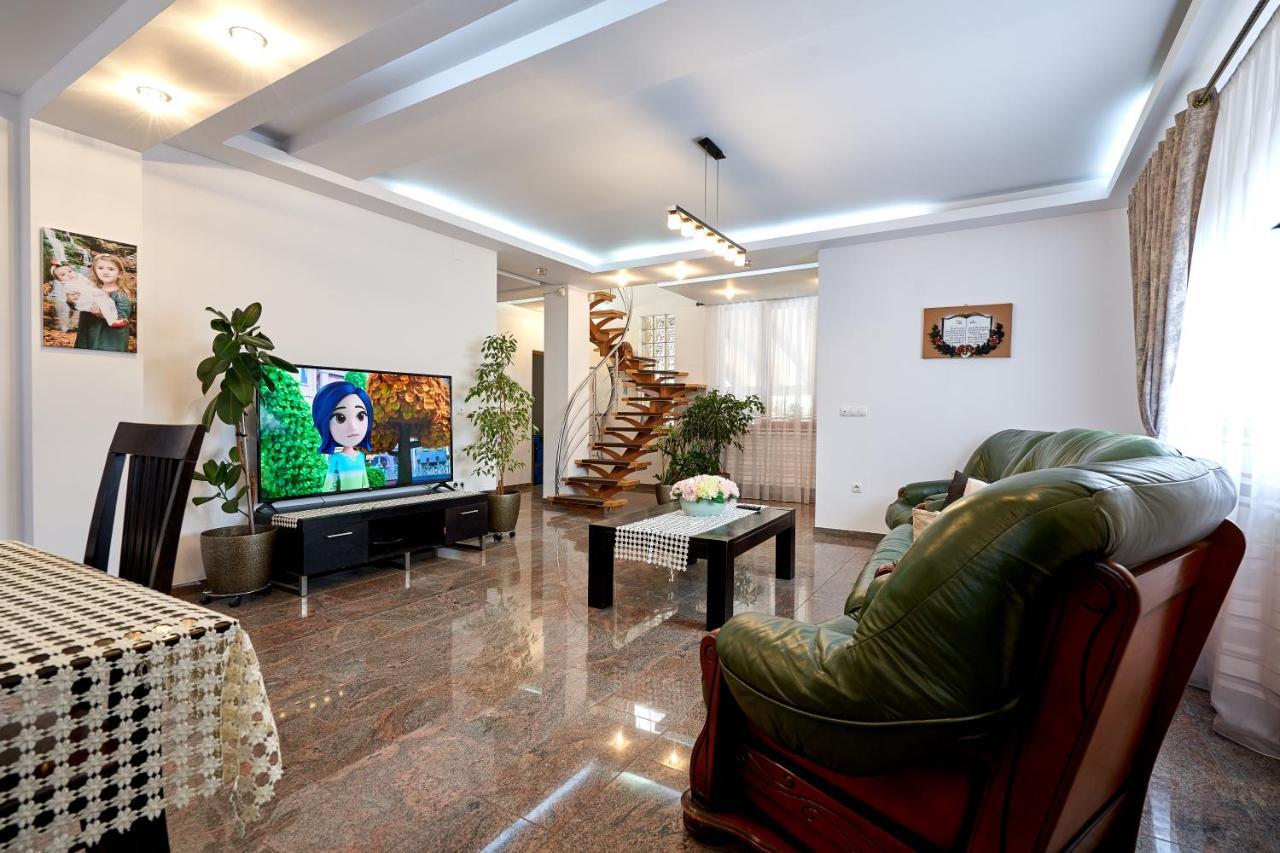 Hotel Casa Cu Flori Moisei Zewnętrze zdjęcie