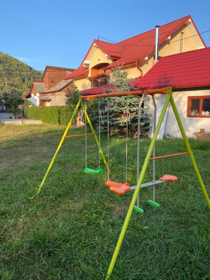 Hotel Casa Cu Flori Moisei Zewnętrze zdjęcie